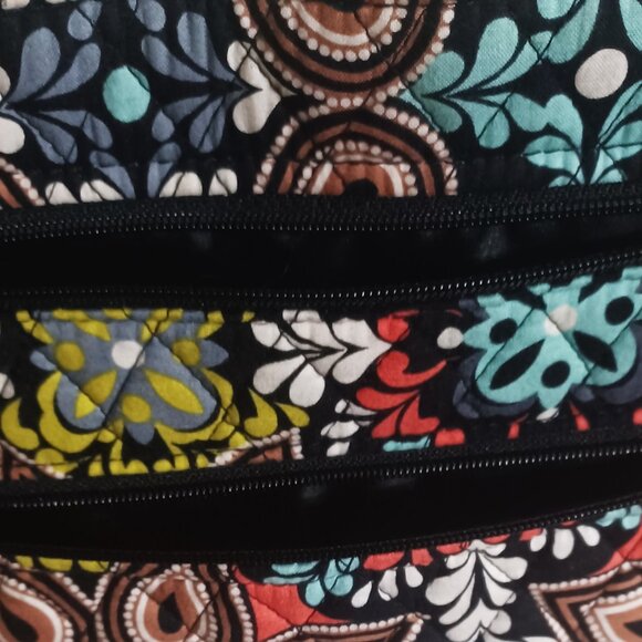 Sierra VERA BRADLEY, Triple Zipper Crossbody - Picture 2 of 7